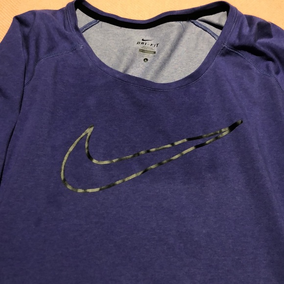 ⬇️⭐️ Nike Dri-Fit Women’s Crewneck/Sweatshirt - Picture 4 of 7